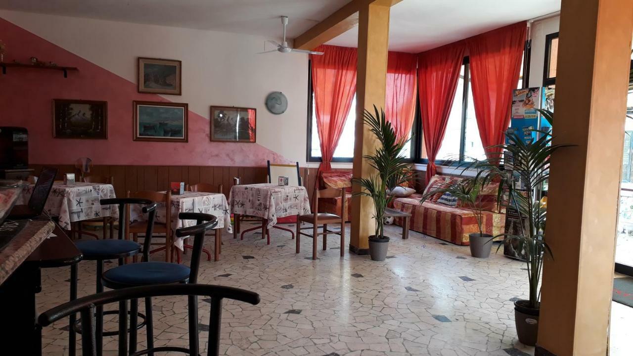 Hotel Rosa Rimini Exterior foto